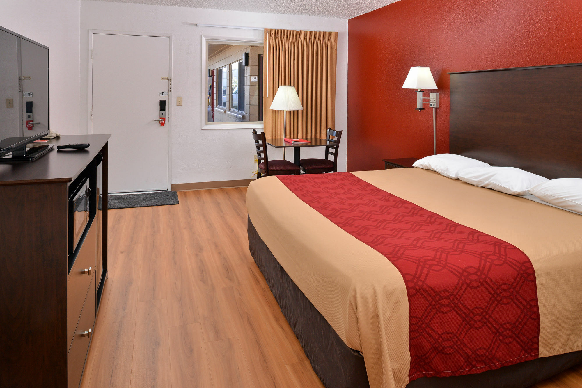 Bend Inn & Suites Bagian luar foto
